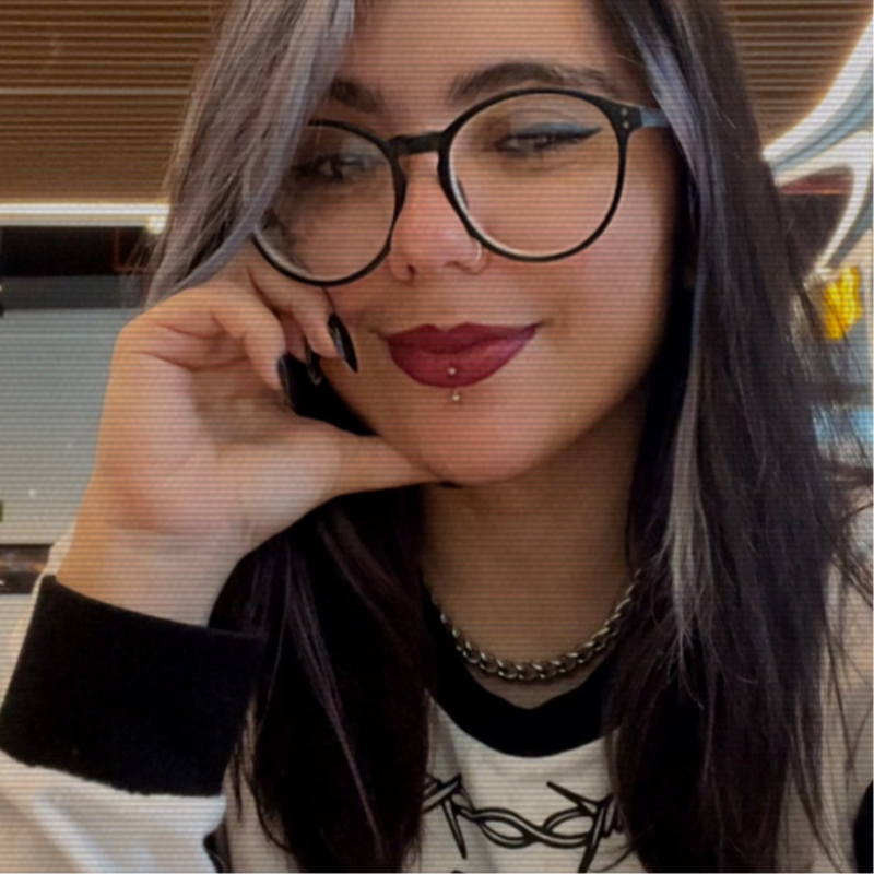 Larissa Vieira — Marketing e Projetos no MNE